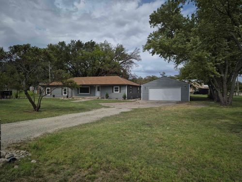 620 E 2nd St, Douglass, KS, 67039-8620 | Card Image