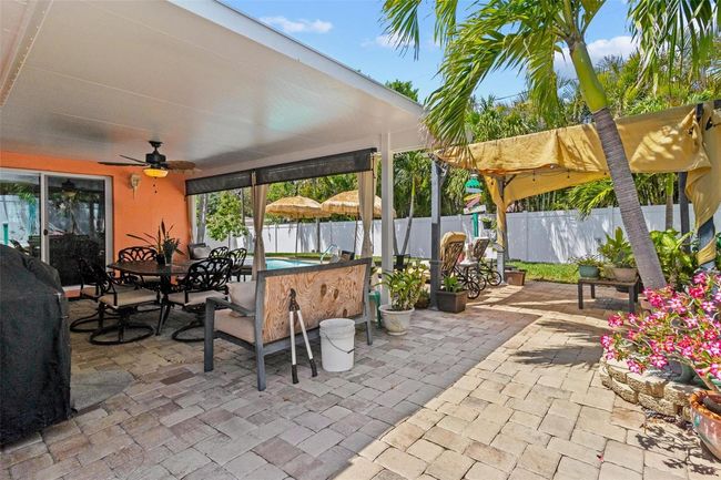 10448 Hetrick Cir W, House other with 3 bedrooms, 2 bathrooms and null parking in Largo FL | Image 27