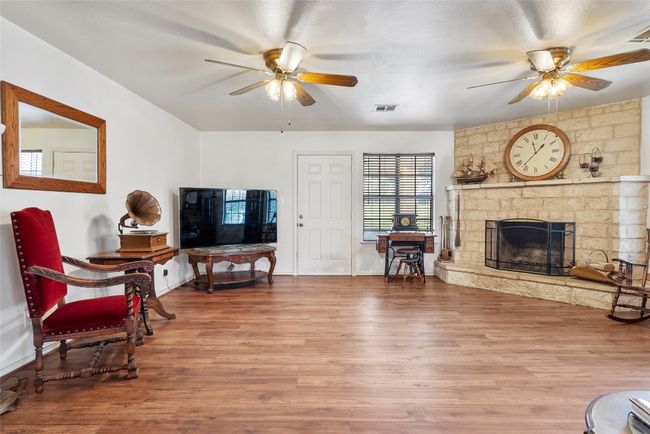 491 Herron Trl, Home with 3 bedrooms, 2 bathrooms and 8 parking in McDade TX | Image 9