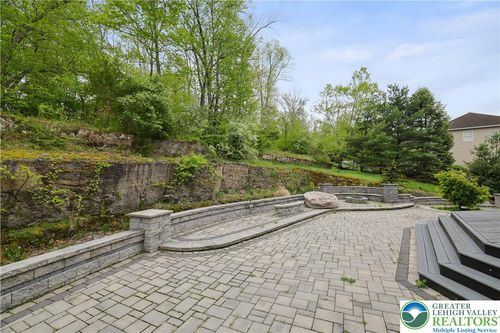 258 Rising Meadow Way, East Stroudsburg, PA, 18302-9216 | Card Image