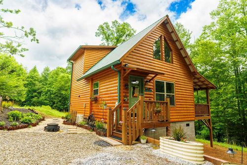 680 Deerfield Dr, Murphy, NC, 28906-3491 | Card Image