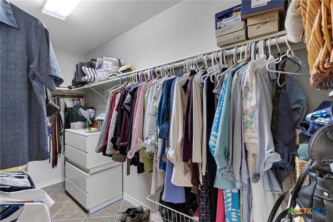 Large walk-in closet | Image 27