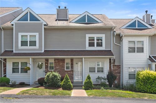 131 Old Village Ln, Bethel Park, PA, 15102-3244 | Card Image