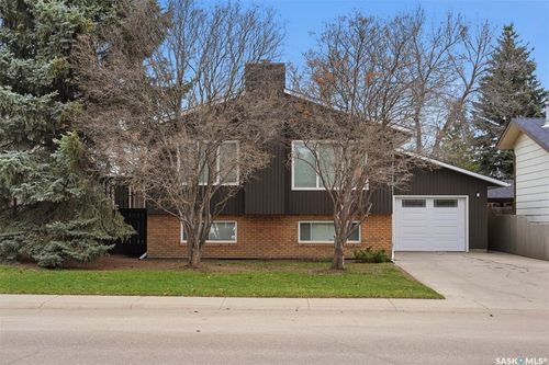 230 Silverwood Road, Saskatoon, SK, S7K5R9 | Card Image