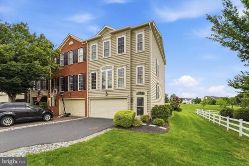 97 N Savanna Dr, POTTSTOWN, PA, 19465-6602 | Card Image