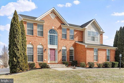 301 Fontana Cir, MARTINSBURG, WV, 25403-1310 | Card Image