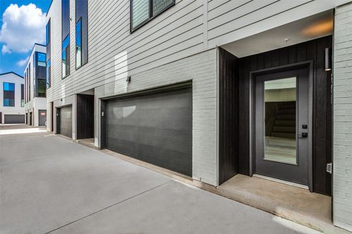 301-5609 Live Oak St, Dallas, TX, 75206-8015 | Card Image