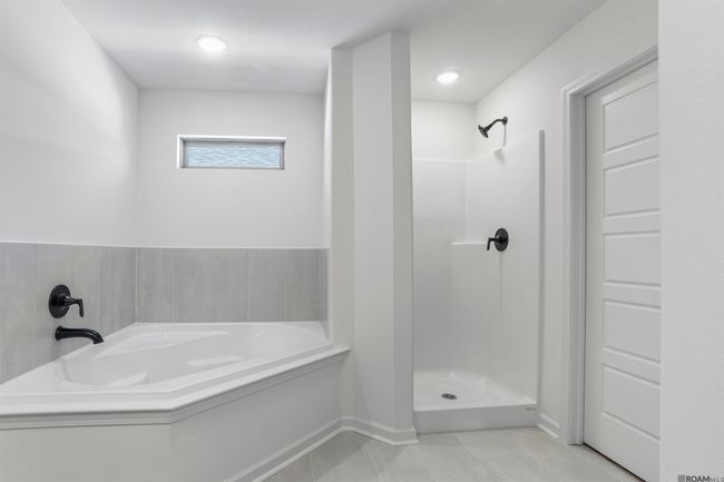 1323 W Amber St, House other with 3 bedrooms, 2 bathrooms and 2 parking in Gonzales LA | Image 11