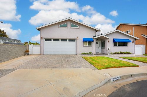 21142 Cupar Ln, Huntington Beach, CA, 92646-6807 | Card Image