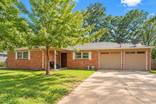 7608 Evergreen Rd, Richland Hills, TX, 76118-5306 | Card Image