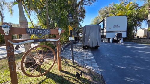 561 Waterway Dr, RIVER RANCH, FL, 33867 | Card Image