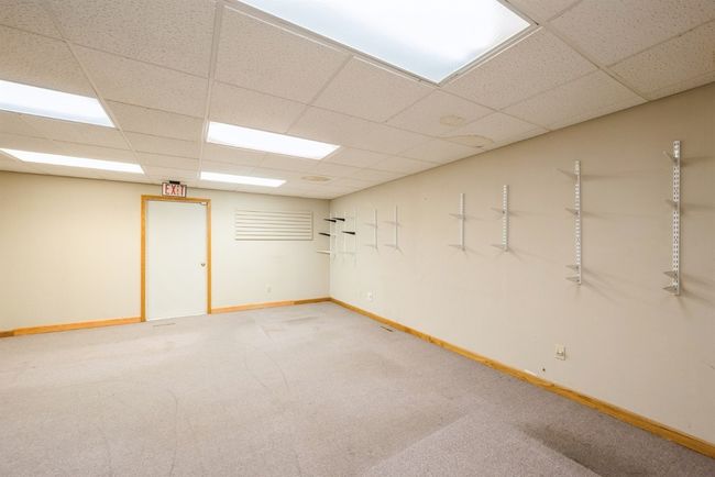 1070 Lyons Ln, Home with 0 bedrooms, 0 bathrooms and null parking in Marion IA | Image 13