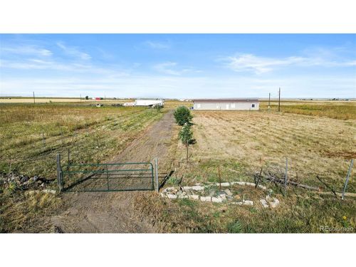 47081 E 106th Ave, Bennett, CO, 80102-9514 | Card Image