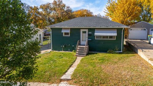 1506 13th Street N, Bismarck, ND, 58501 | Card Image