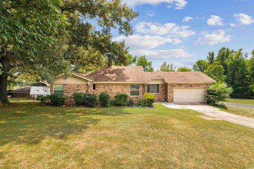 305 Ruth St, Benton, AR, 72019-2226 | Card Image