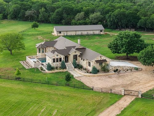 101 Spears Ranch Rd, Jarrell, TX, 76537-1450 | Card Image