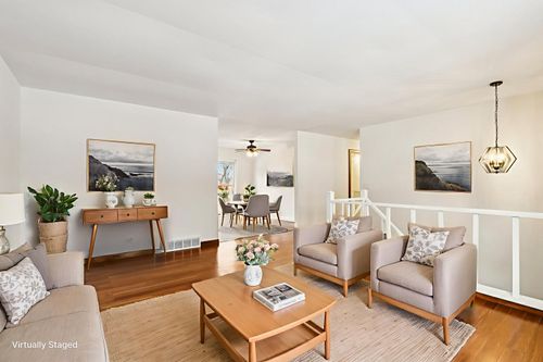 413 Plum St, Lake In The Hills, IL, 60156-3335 | Card Image