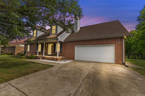 3950 Country Park Ln, Murfreesboro, TN, 37128-4717 | Card Image