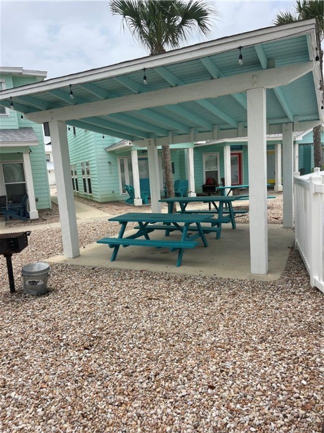 502 - 2120 S 11 Th St, Townhouse with 3 bedrooms, 3 bathrooms and null parking in Port Aransas TX | Image 4