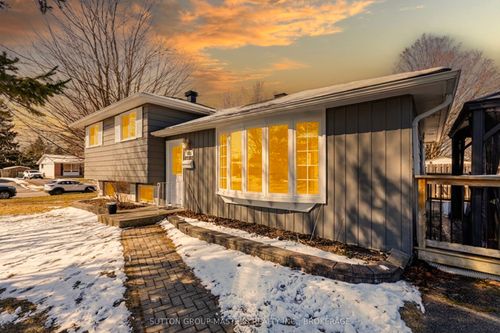 745 Louis St, Kingston, ON, K7M6M7 | Card Image