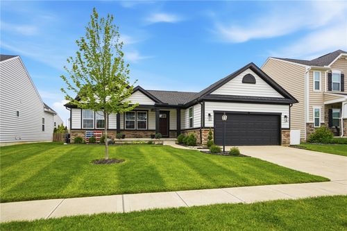 1200 Scarlet Oak Dr, Tipp City, OH, 45371-2580 | Card Image
