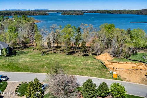 16718 Lighthouse Pointe Dr, Lenoir City, TN, 37772 | Card Image