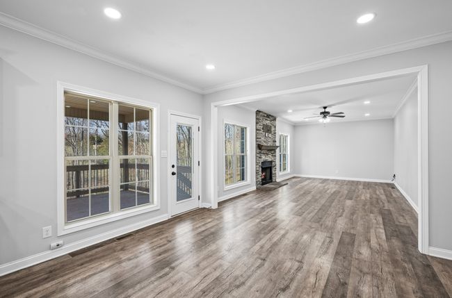 Kitchen with large eating area. | Image 30