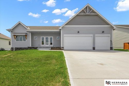 808 Grandview Dr, Louisville, NE, 68037-7172 | Card Image