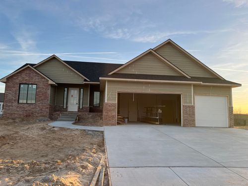 4993 N Emerald Ct, Maize, KS, 67101-8716 | Card Image