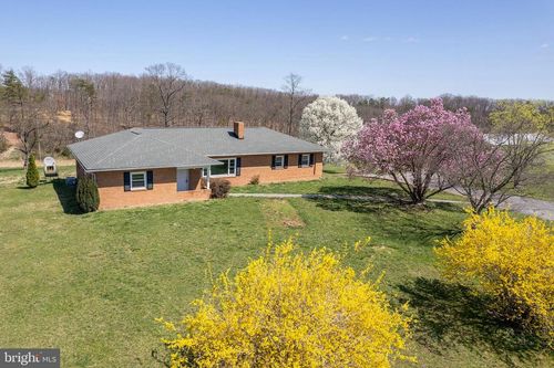 700 Bloomery Pike, Whitacre, VA, 22625-2006 | Card Image