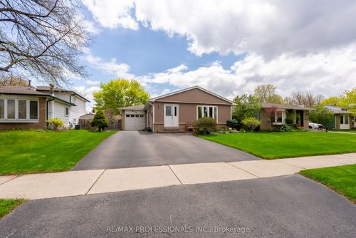 868 Governors Crt, Milton, ON, L9T3W6 | Card Image