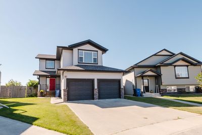 30 Morton Close, House detached with 3 bedrooms, 2 bathrooms and 2 parking in Penhold AB | Image 1