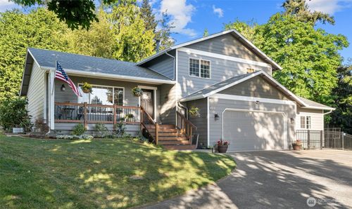 352 Grandview Ave, Camano Island, WA, 98282-8636 | Card Image