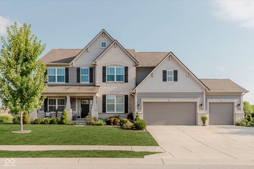 2449 Stonehaven Dr, Avon, IN, 46123-5522 | Card Image