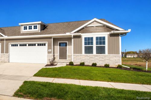 336 Mcdowell Dr, Howell, MI, 48843-5833 | Card Image