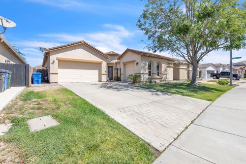 1945 Vasco St, Manteca, CA, 95337 | Card Image