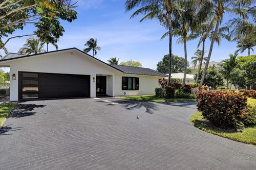 933 Banyan Dr, Delray Beach, FL, 33483-4915 | Card Image