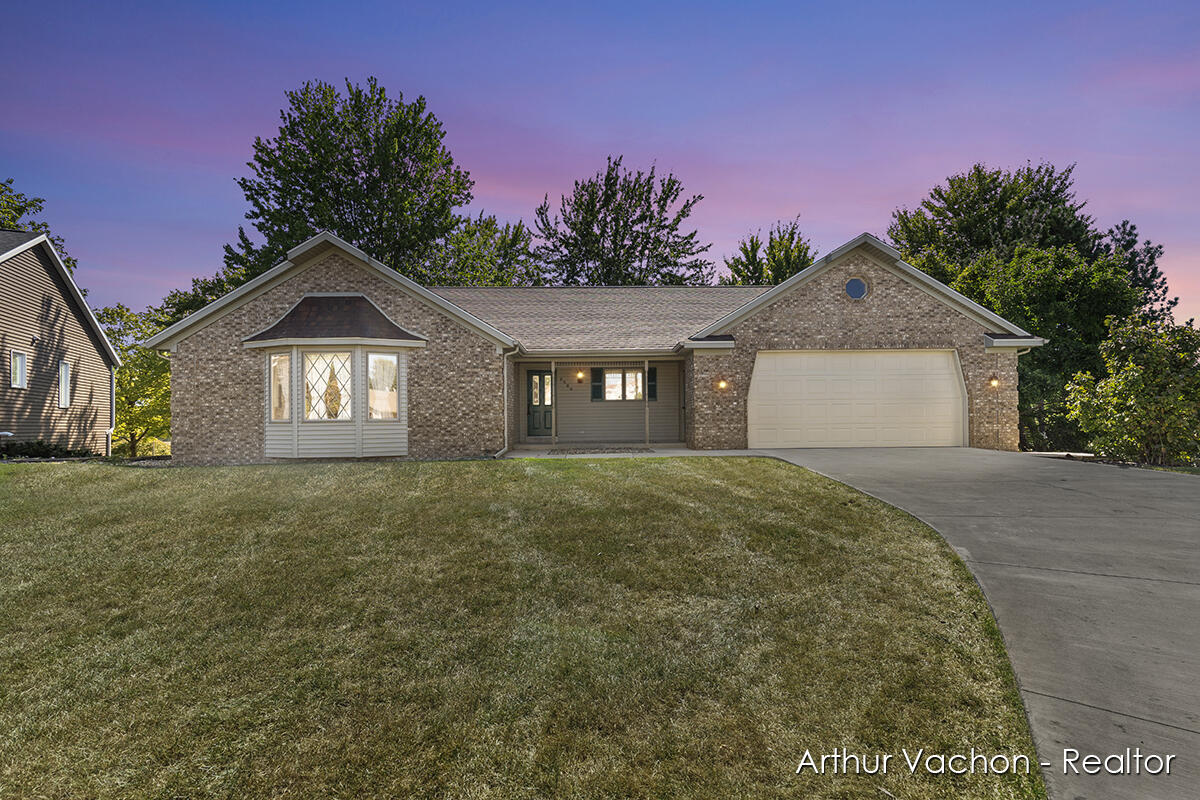 Florence Dr, Wyoming, MI 49418