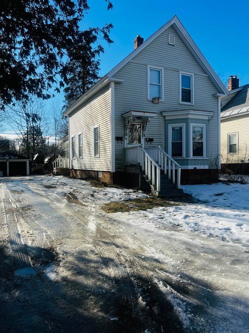 35 Elliot St, Keene, NH, 03431-4135 | Card Image