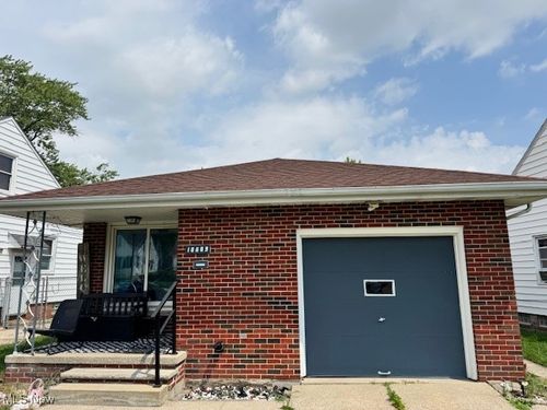 10609 Mccracken Blvd, Garfield Heights, OH, 44125-5937 | Card Image