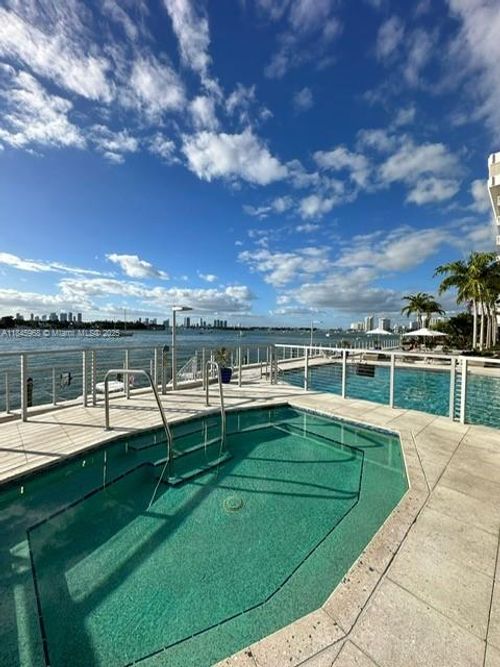 apt-510-800 West Ave, Miami Beach, FL, 33139-5581 | Card Image