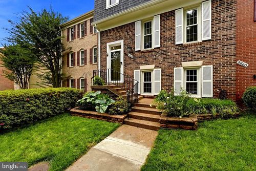 5862 Kara Pl, BURKE, VA, 22015-3331 | Card Image