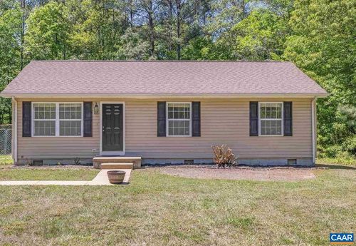 82 Davis Ln, FORK UNION, VA, 23055-2142 | Card Image