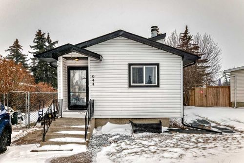 644 Spring Haven Crt Se, Airdrie, AB, T4A1C2 | Card Image