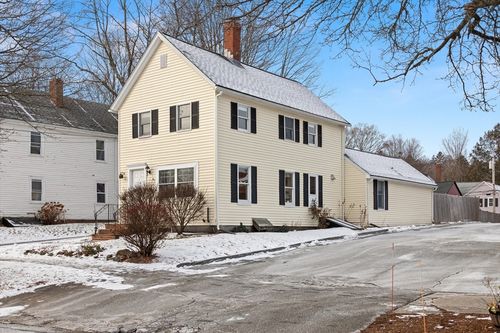 11 Central St, Georgetown, MA, 01833-2033 | Card Image