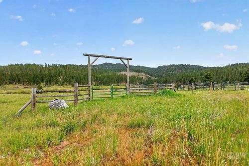 185 Lantern Way, Cascade, ID, 83611 | Card Image