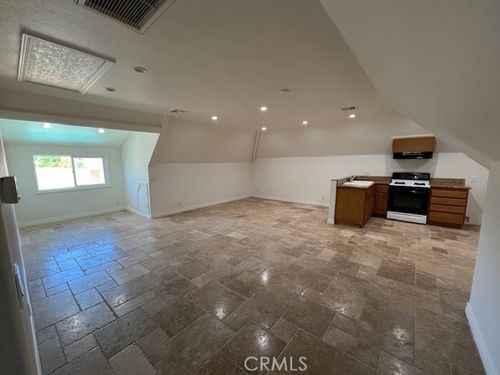 45 N Madrid Ave, Newbury Park, CA, 91320-3318 | Card Image