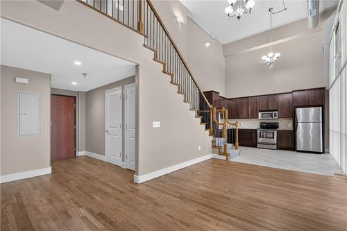 405-600 Admiral Blvd, Kansas City, MO, 64106-1557 | Card Image