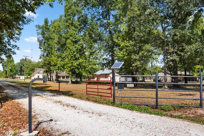 20585 Highway 146 N, Home with 3 bedrooms, 3 bathrooms and 3 parking in Liberty TX | Image 27