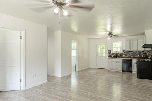 124 W Brule St, Purcell, OK, 73080-5606 | Card Image